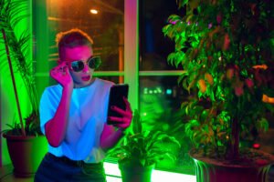 Have social clubs free eentry?